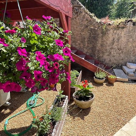 Au Pied Du Chateau Bourdeilles Exterior foto